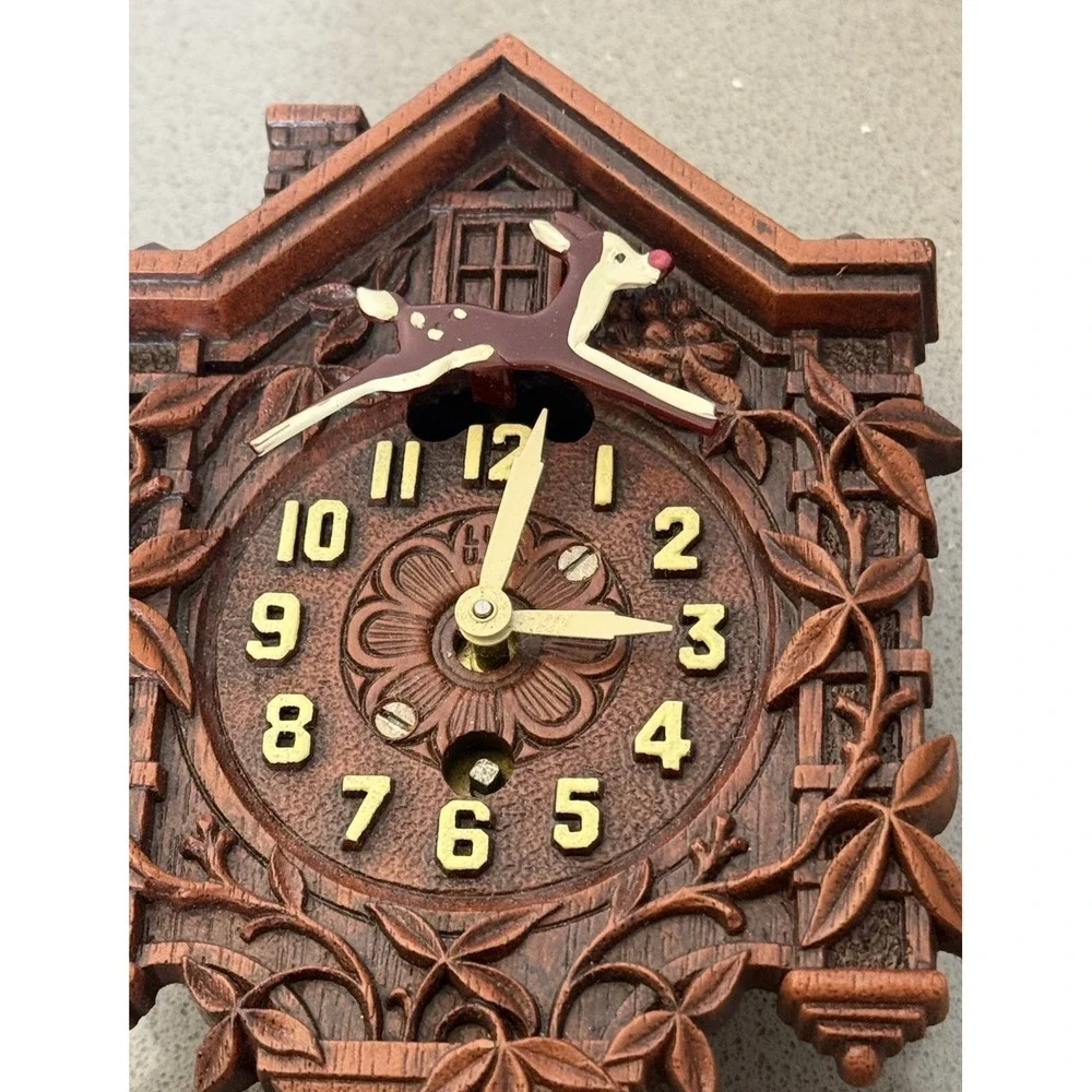 VTG MINT Lux Clock Mfg Co TESTED WORKS Mini Faux-Cuckoo Wall Clock Deer Orig Box